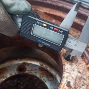 2 ruote strette con cerchio 4.50 r19 image thumbnail