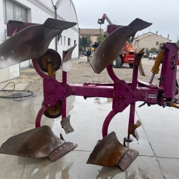 aratro bivomere moro mod.m2cv webp s