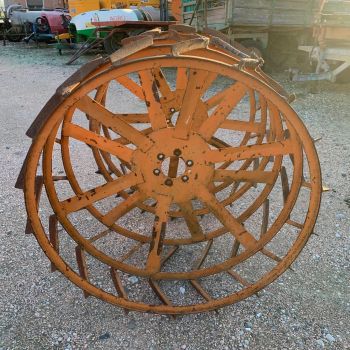 IRON WHEELS FOR TRACTORS webp s