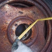 2 ruote strette con cerchio 4.50 r19 image thumbnail