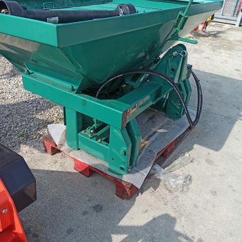 Kuhn fertilizer spreader mod.mds701 webp s